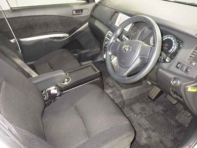 2013 TOYOTA ISIS